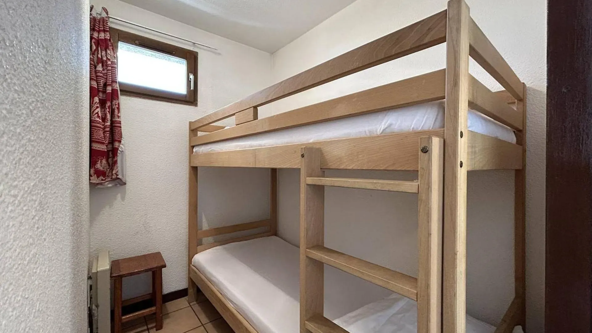Studio Cabine, 4 Pers, Pied Des Pistes A Briancon, Balcon, Parking - Fr-1-330C-140 Apartment Briancon (Hautes-Alpes)