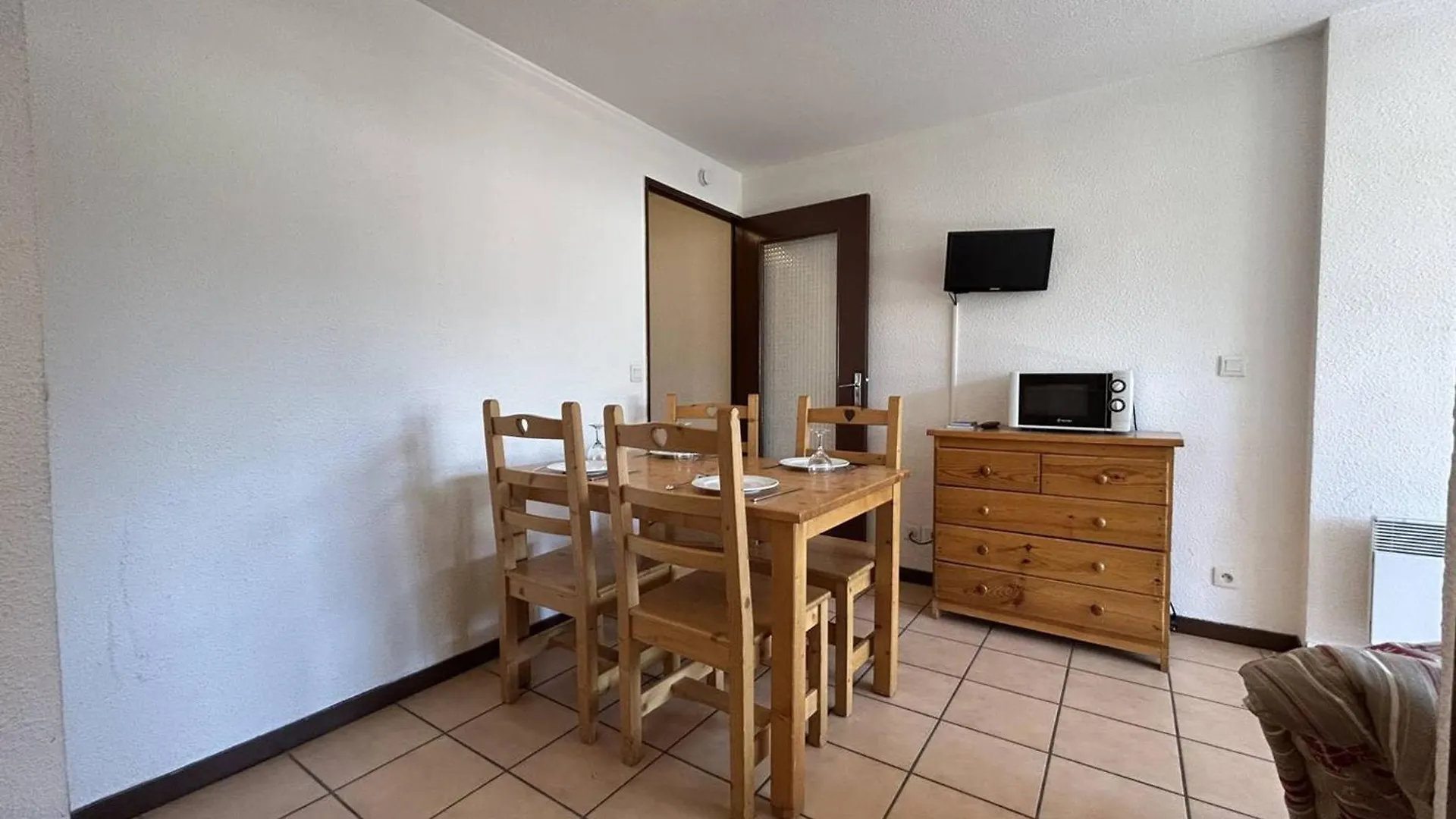 Studio Cabine, 4 Pers, Pied Des Pistes A Briancon, Balcon, Parking - Fr-1-330C-140 France